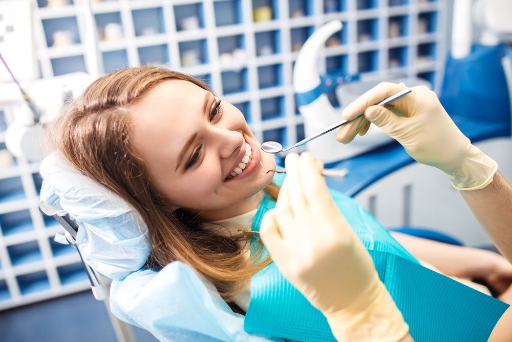 Dental Implant Cost – Cost Factors and Benefits