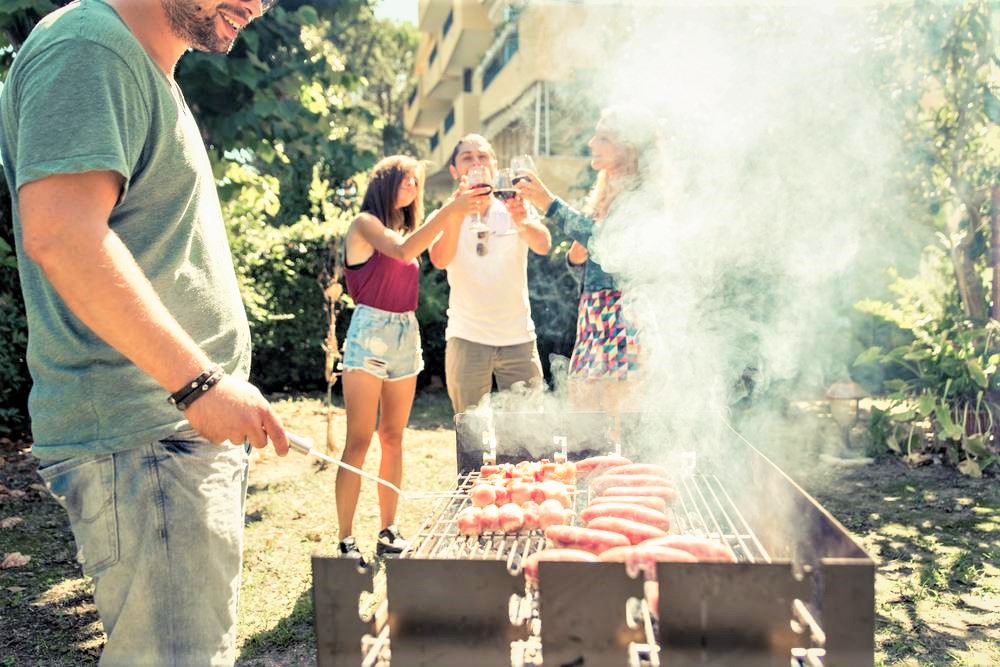 Buy the Right Grill for Outdoor Cooking this Summer